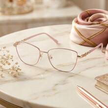 Elegant Party Style. Copper Alloy. No Glasses. All Seasons. Affordable Luxury In Geometric Style: Retro Black And Gold Eyeglass Frames With Gold Accents. - 粉色 - 查看 2