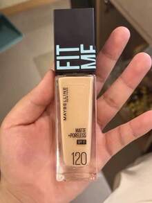 Maybelline 菲力特 (Fit Me) 霧面無瑕粉底液 SPF 17 #120 粉嫩自然色，5/30ml 可選，24 小時長效保濕，三效合一（定妝/補妝/提亮），無妝感，霧面無瑕妝，長效肌膚和日常肌膚上，適合肌膚造型無膚色。 - 柔霧版120 - 查看 8