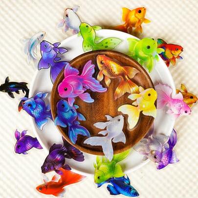 56 piezas Nuevos y preciosos adhesivos transparentes de PET con peces de colores - Calcomanías decorativas de alto valor para cascos, motocicletas y teléfonos