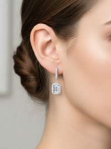 一对女士结婚耳环，4.4克925纯银吊坠长方形耳环，镶嵌1克拉*2颗莫桑石，奢华波西米亚宫廷风格，适合订婚、结婚纪念日、情人节等场合，附赠莫桑石证书和精美礼盒。 - 銀色 - 查看 6