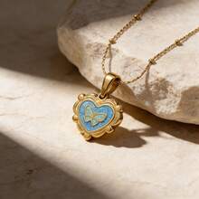 Stainless Steel Heart-Shaped Butterfly Pendant Necklace - Elegant Enamel Butterfly Pendant Necklace For Women, Minimalist Gold Jewelry Gift - Gold - View 6