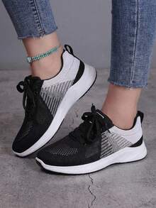 Women's Breathable Mesh Sports Shoes With Lightweight Design - 黑色 - 查看 2