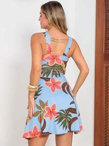 Vestido Mini Feminino Soltinho Estampado Tropical Azul com Amarração no Busto Alça Fina Regulável Decote V Cintura Marcada Saia Rodada Evasê Casual Elegante Verão Moda Praia Viagem Férias Look Leve e Confortável - Azul Claro e Rosa - Visão 5