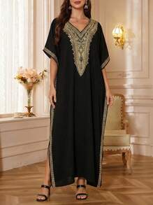 Solessence Black Embroidered V-Neck Loose Casual Robe - Black - View 1