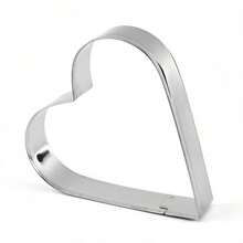5pcs/Set Stainless Steel Heart Shaped Cookie/Biscuit Cutter Mold, Baking Tool For Valentine's Day - Love - View 1