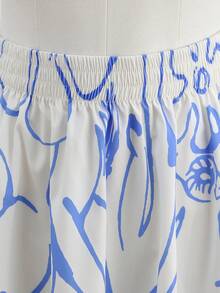 Đầm maxi dáng chữ A xếp ly phong cách Bohemian dành cho nữ, được làm từ vải polyester không co giãn với họa tiết hoa màu xanh và trắng. - Xanh và trắng - Xem 3