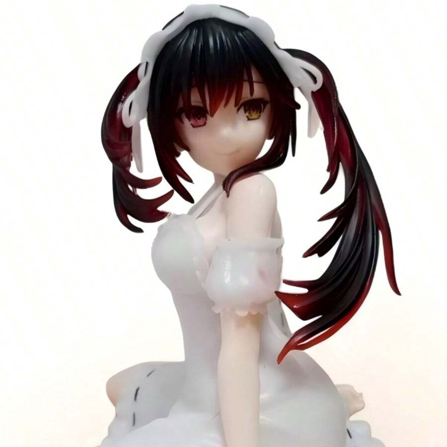 Anime Maid Girl Figure – 4.3-Inch Black & Red Hair PVC Statue In White Lace Dress With Apron, Sitting Pose High-Detail Collectible Model Toy For Desk Display Or Unique Birthday Gift For Anime Fans & Otaku Collectors. This Charming Anime Figurine Features A Realistic Long Black & Red Gradient Hair Design, Classic White Maid Outfit With Ruffled Sleeves, Cute Headband, And Delicate Apron Details. Perfect For Home Decor, Office Desk, Shelf Display, Or As A Thoughtful Present For Her On Valentine's Day, Anniversary, Or Birthday. Ideal For Anime Lovers, Cosplay Enthusiasts, And Collectors Who Appreciate High-Quality Craftsmanship And Cute Character Designs. Made From Durable PVC Material, This Figurine Is Lightweight, Easy To Clean, And Designed For Long-Term Display. - trắng - Xem 1