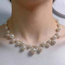 1 pieza Elegante collar de perlas falsas clásico, diseño de gargantilla elegante, versátil para uso diario, fiesta, vestido, cita, adecuado como regalo para el Día de San Valentín o el Día de la Madre - Dorado - Ver 2