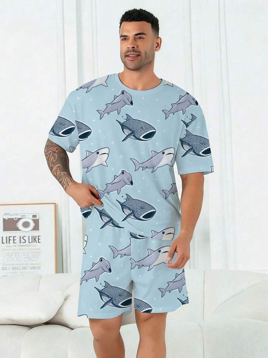 加大码男士睡衣套装 | 圆领短袖上衣和松紧腰休闲短裤，两件套 | 涤纶针织面料，亲肤透气，宽松版型 | 可爱海底世界印花休闲设计 - 霧霾藍 - 查看 1