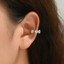 1pc Delicate Luxury Rhinestone Round Ear Cuff, Minimalist Design Earring For Non-Pierced Ears - Round Ear Bone Clip - View 3
