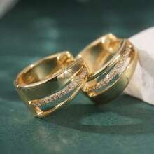 1 Pair Classic Elegant Gold Tone Women's Small Hoop Earrings, Inlaid With Lustrous Cubic Zirconia, Versatile For Daily Wear, Holiday And Birthday Gift - Gold - View 4