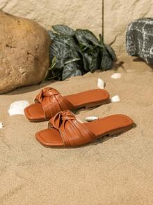 1 Pair Fashionable, Comfortable And Casual Children Flat Slippers - Brown - View 4