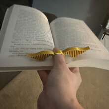 Apoio de Dedo p/ Leitura Ergonômico Pomo de Ouro Mantém Livro Aberto Leve e Confortável - Pomo de Ouro - Dourado - Visão 2