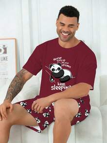 Ensemble pyjama grande taille pour hommes , Top à col rond et manches courtes, short décontracté à taille élastique, ensemble 2 pièces , Tissu en tricot de polyester, doux et respirant, coupe ample , Design décontracté mignon avec imprimé panda "Continuer à dormir" - Rouge foncé - Voir 5