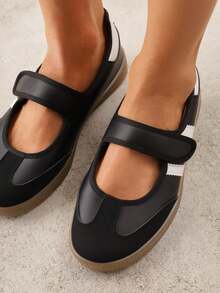 Ballerina-Style Sneakers With Hook And Loop Closure - Black - View 4