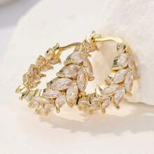 时尚精致的闪亮立方氧化锆叶形耳环，优雅的女士珠宝配饰，适合日常佩戴和送礼。 - 金色 - 查看 7