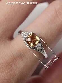 1枚精美立方氧化锆戒指，适合女性佩戴，可用于婚礼、订婚、周年纪念、派对、情人节等场合，也是送给母亲或母亲节的绝佳礼物。 - 銀色 - 查看 5