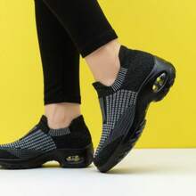 Damen Graue karierte gestreifte gepolsterte Lässig Sportschuhe, Strickstrumpfschuhe, Slip-On Tanzschuhe - 1688 - Übersicht 4