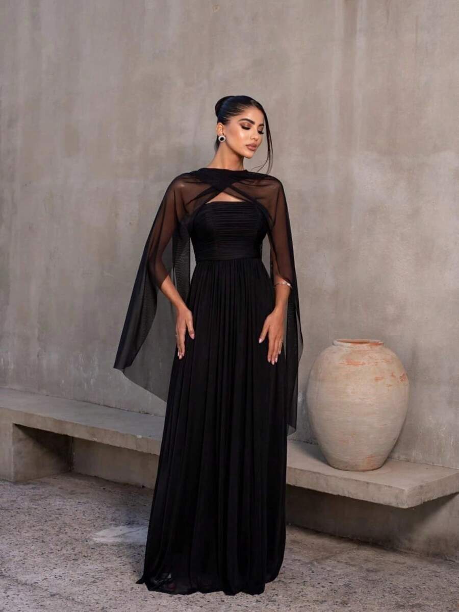 Long Dress With Cape For Wedding, Evening, Or Graduation. - Black - View 1