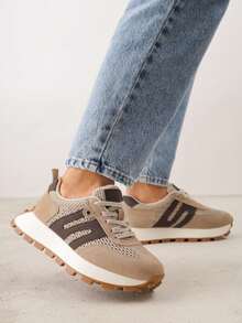 Tênis Natural Com Sola Grossa E Tiras Decorativas. - Bege - Ver 1