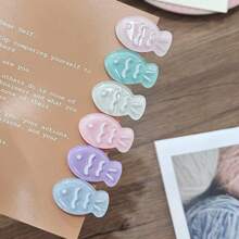 2/6pcs Transparent Fish Hair Clips, Cute Girl Hairpins, Bangs Side Clips, Acrylic Snapper Duckbill Clip Hair Accessories, Women's Hair Clips, Essential Back-To-School Gifts - Hair Clip - View 4
