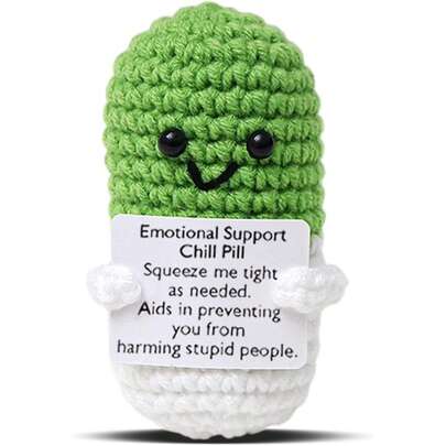 1个可爱绿色药丸钩针编织胶囊，附赠励志卡片，可作为护士助理、医生、药剂师、注册护士、执业护士等医护人员的感恩纪念品，亦可作为办公室装饰品。