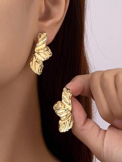 1 par de nuevos pendientes asimétricos con forma de hoja vintage, pendientes de metal elegantes y exagerados, pendientes de estilo europeo y americano, regalo para boda/cumpleaños/Eid