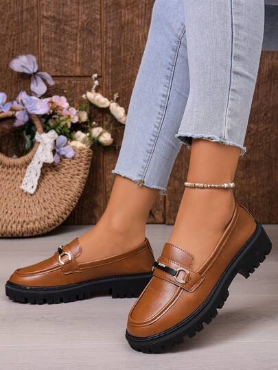Solid Retro PU Leather Metal Chain Women's Loafers 2026 Spring College Style Slip-On Thick Sole Plus Size Casual Shoes, Suitable For All Seasons