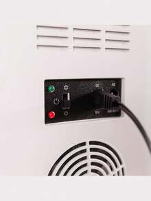 Cecotec Bolero MiniColing 10公升巴哈馬薄荷迷你冰箱：容量小巧，具備冷氣和暖氣功能，溫度可在7°C至65°C之間調節。是旅行的理想之選，相容於汽車和房車，支援12-220V電壓，便攜式靜音設計，適合家庭和戶外使用。 - 彩色 - 查看 5