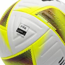 New Balance Geodesa Match Football – Balón de fútbol New Balance Geodesa Match con diseño moderno y construcción resistente que asegura precisión, control y durabilidad. Ideal para partidos oficiales y entrenamientos, mantiene rendimiento óptimo en cada uso. ✅ Entrega 24/72h a España (península) - Blanco, Amarillo y Rojo (Match) - Ver 2