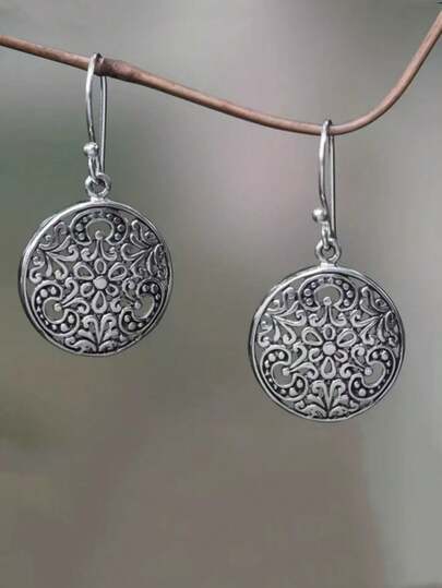 1 par de pendientes con colgante redondo hueco tallado vintage, adecuado para uso diario, fiestas y viajes como regalo de joyería para mujeres