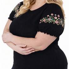 Plus Size Black T-Shirt/Blouse With Floral Silk Screen Print On The Princess Sleeve - 黑色 - 查看 7