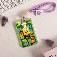 SPONGEBOB 1个海绵宝宝厨师人偶，附带专属迷你美食摊位！芝士块、汉堡、薯条一应俱全，装在一个清新绿色的卡包里，还配有同色编织挂绳。不仅实用，而且可爱又有趣，随时可以带出去玩。 - 查看 5