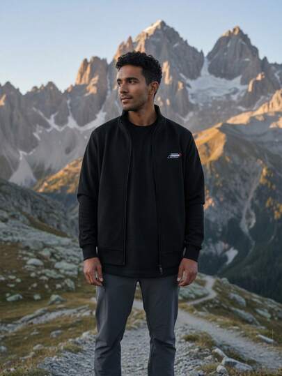 Męska bluza, kurtka, płaszcz, odzież wierzchnia. Zapinana na zamek, idealna na wiosnę, lato, jesień i zimę.