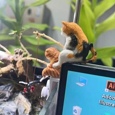 4*3cm 1-5 piezas Decoración de escritorio de computadora con gato lindo, postura de gato vívida, exquisita y compacta, material de resina, se puede decorar el monitor, el escritorio de la oficina, el acuario, también es un regalo especial