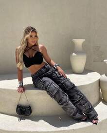 Cargo Pants With Pockets, Stonewashed Jeans With 6 Pockets, Streetwear, Straight-Leg Cargo Pants With Utility Pockets, Casual Pants, Graphite Color, Women's Jeans With Side Pockets, Pants With Side Pockets, Loose-Fitting Cargo Pants, Y2K Pants. - 灰色 - 查看 1