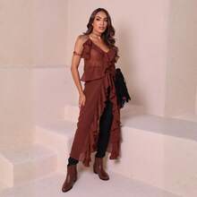 Bata Túnica Feminina Maria, Longa com Babados Fenda Boho Elegante Primavera verão 2026 Casual Chic e sofisticado - Marrom - Visão 9