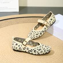 女士休闲平底鞋，豹纹百搭款，透气百搭，适合派对、办公室、居家等各种场合，四季皆宜。 - 杏色 - 查看 1