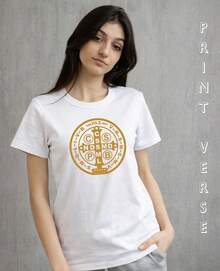 Women's T-Shirt With Saint Benedict Medal, Religious Baby Look, Christian, Catholic Faith, The Holy Cross, Shield Of Divine Protection. - 白色 - 查看 2