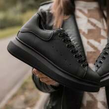 Men's Low-Top Sneakers - Black/White Casual Shoes For All Seasons With Round Toe & PVC Sole, Breathable Lace-Up Upper (No Bulky Material) - Versatile Style For Street, Sportswear And Casual Wear - Minimalist Unisex And Durable Footwear - 黑色 - 查看 2