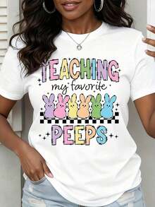 tops verano Camiseta de mujer "Enseñando a mi conejito de Pascua favorito". Prenda informal de primavera para profesoras y celebraciones de Pascua. camisetas mujer - Blanco - Ver 1