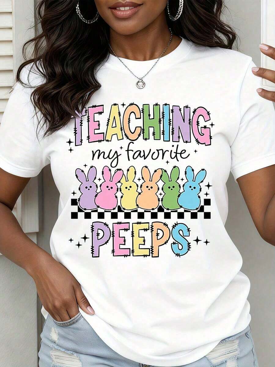 tops verano Camiseta de mujer "Enseñando a mi conejito de Pascua favorito". Prenda informal de primavera para profesoras y celebraciones de Pascua. camisetas mujer - Blanco - Ver 1