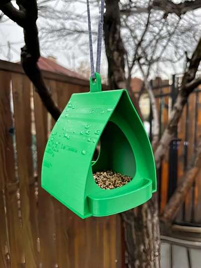 Comedero de pájaros colgante de resina duradera, para uso en exteriores, de material de resina de alta calidad, resistente y resistente a la intemperie, adecuado para uso prolongado en exteriores, diseño adorable de nido de pájaros: diseño único para atraer a los pájaros silvestres, agregando una cálida decoración a su jardín