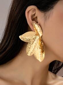 1 Pair Metal Fashionable Geometric Leaf Textured Stud Earrings, Suitable For Women's Daily And Party Wear - Leaf Earrings - View 1