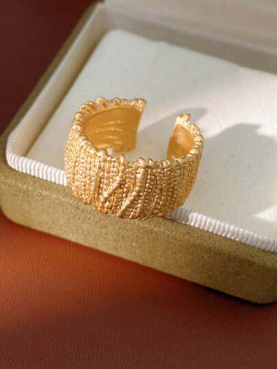 1pc Asymmetrical Crinkle Textured Open Ring, European And American Style Personalized Fashion Knuckle Ring For Women, Girls, Travel, Wedding, Party, Birthday, Christmas Gift 2026