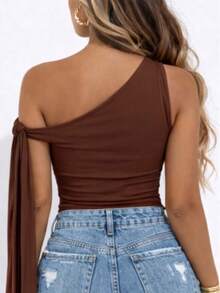 Women's One-Shoulder Blouse In Suplex Fabric, Single Strap, Side Tie, Knot Detail, Asymmetrical Blouse, Fits Sizes 36 To 40 (Brazilian Sizes), One Size Fits P And M (Brazilian Sizes), High Elasticity, Not See-Through, Perfect For Night Out, Summer, Casual, Chic, International Fashion, Urban Style, Versatile Piece, Fitted, Comfortable - 鏽棕色 - 查看 2