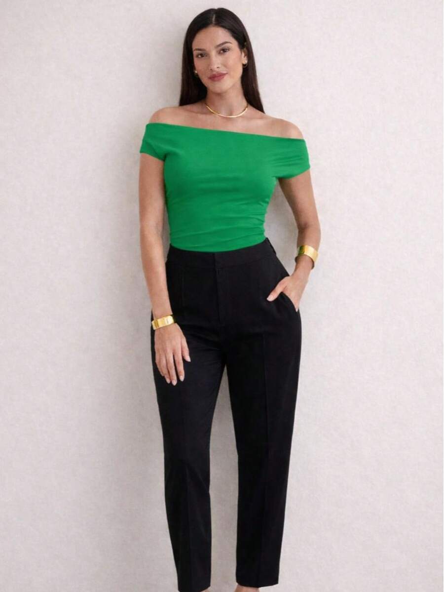 Women's Off-Shoulder Blouse In Premium Supplex Fabric – Elegance - 綠色 - 查看 1