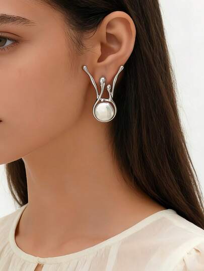 1 Pair Women's New Creative Minimalist Geometric Earrings, Elegant Baroque Style Metal Stud Earrings For Daily Wear, Party And Gathering