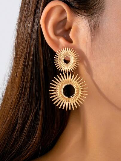1 par de pendientes de metal con diseño geométrico circular, espina y girasol, adecuados para el uso diario de las mujeres