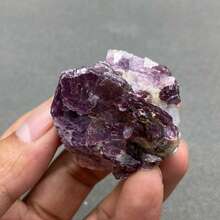 1块天然锂云母标本，散发着迷人的紫色光泽，是优雅的水晶礼品和家居装饰石。 - 紫雲母礦石原石礦標 - 查看 2